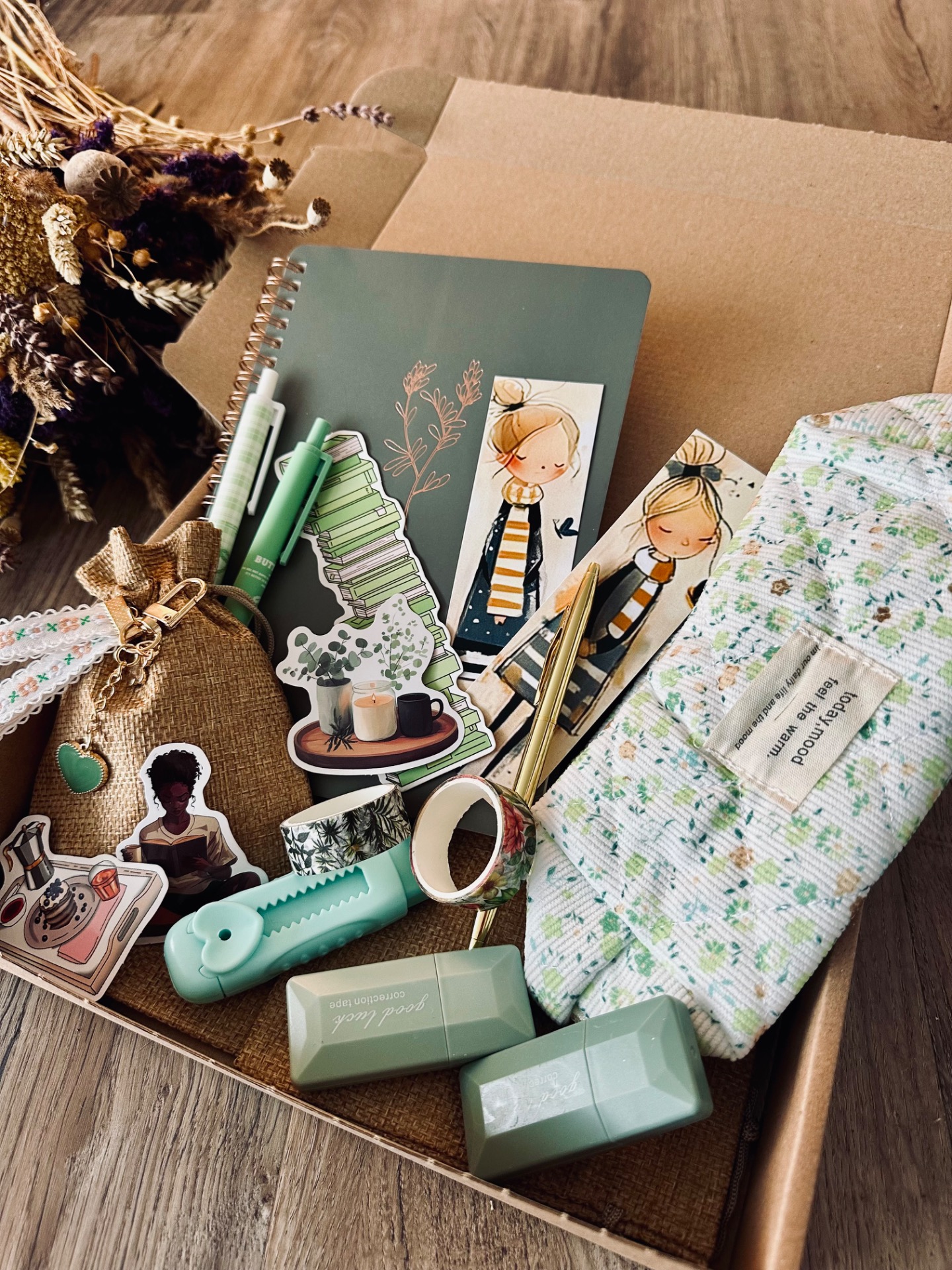 Back to school box - eukalyptus