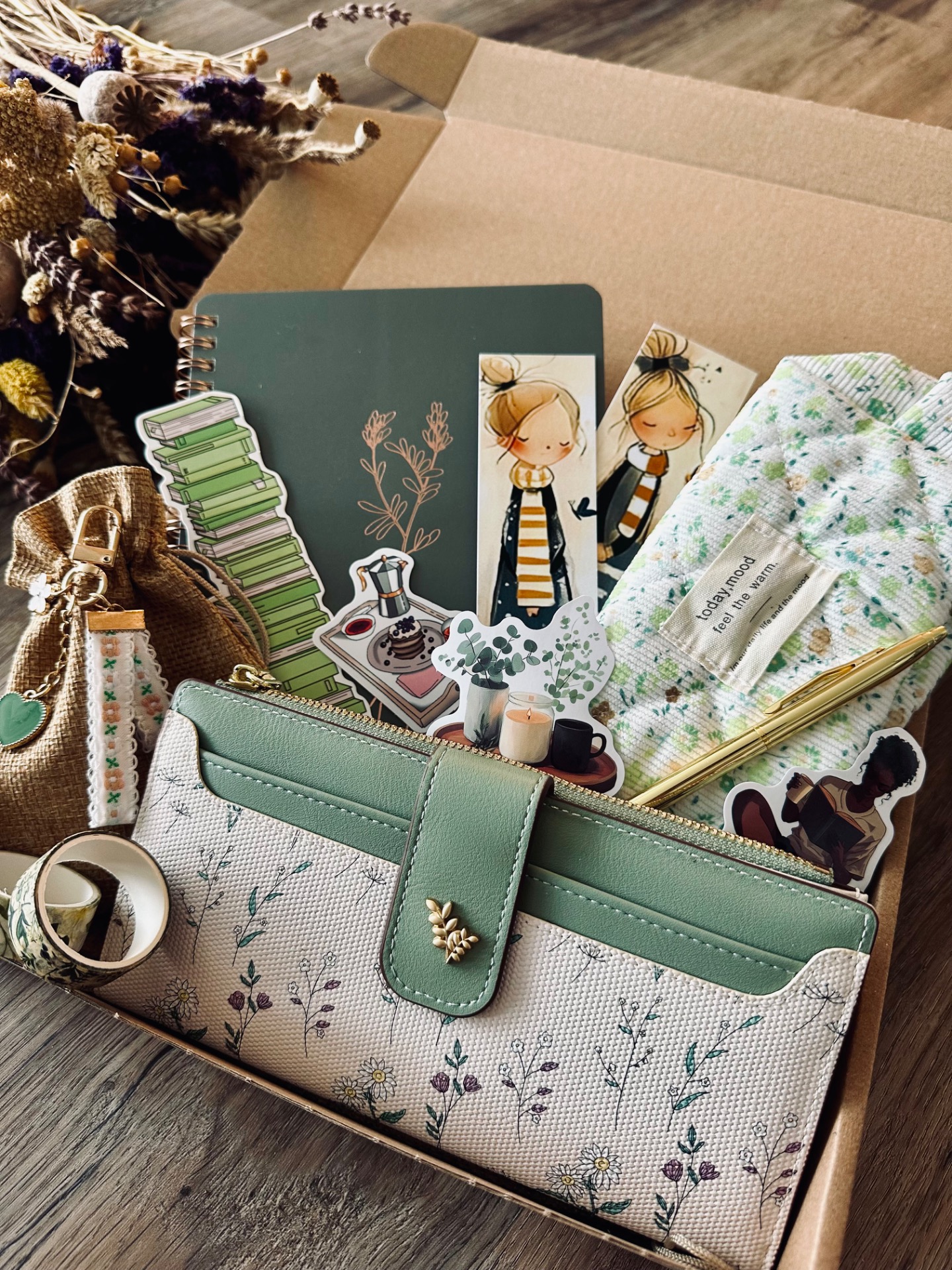 Back to school box - jarní louka
